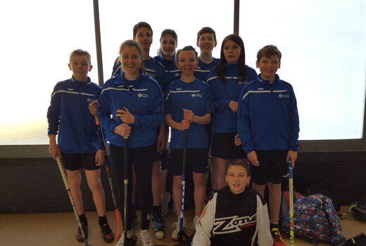 Die Jugendriege am Unihockeyturnier TBO Jugend